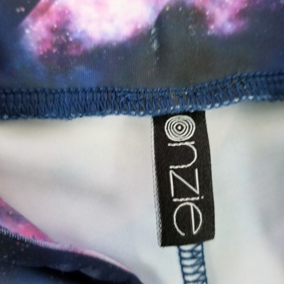 Onzie leggings multicolor galaxy print cropped length activewear women's sz S/M - Picture 6 of 8